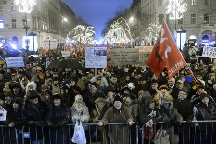 MostMi-demonstráció - Tüntetés a közállapotok megváltoztatásáért Budapesten
