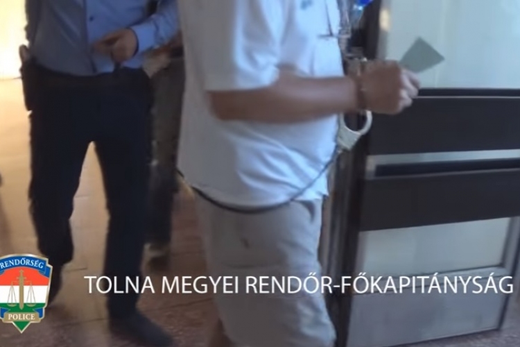 Fegyveres bankrablás Tolnában - VIDEÓVAL