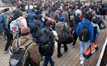 Németországba 270 ezernél is több menedékkérő érkezhetett csak szeptemberben