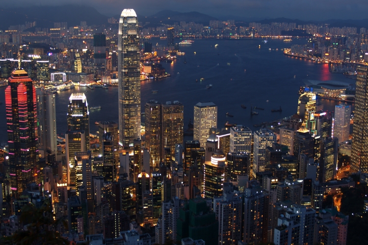 Az ingatlanoknál is drágábbak a sírok Hongkongban