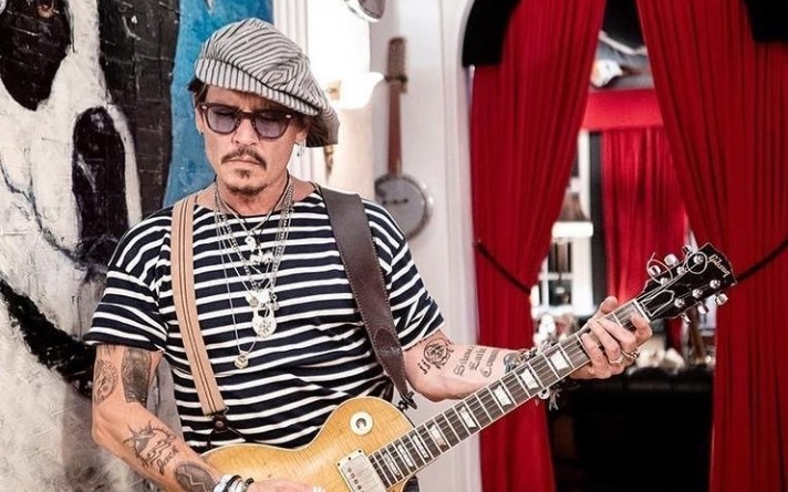 Johnny Depp Al Pacinoval készít játékfilmet