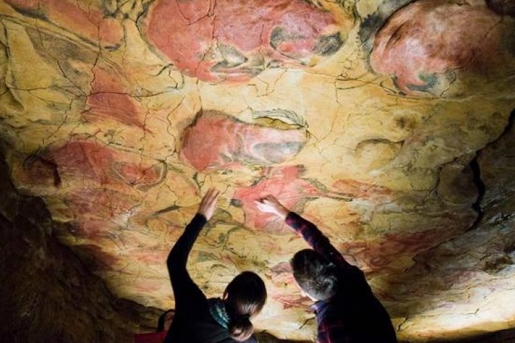Veszélyben a spanyolországi Altamira-barlang sziklarajzai