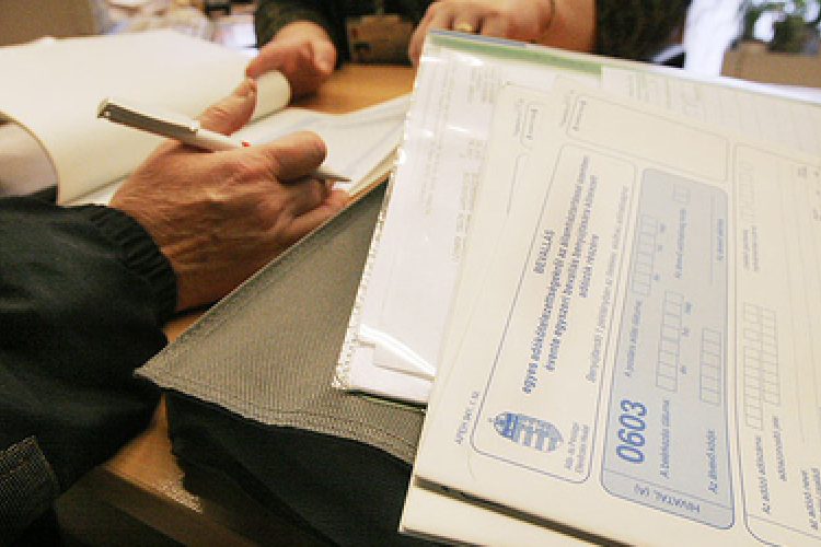 Közelgő SZJA-határidő - kinek érdemes élni vele?