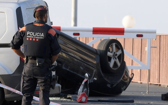 Nagyobb szabású, pokolgépes merényletre készült a gázoló terroristasejt Barcelonában