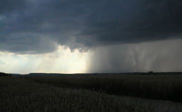 Hőségre és zivatarokra figyelmeztet a meteorológiai szolgálat