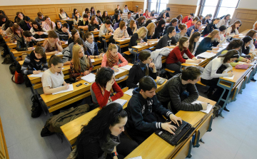 Egyre magasabban jegyzik a magyar egyetemek korszerű képzéseit