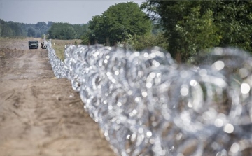 Határzár – gyors ütemben építik az ideiglenes határzárat