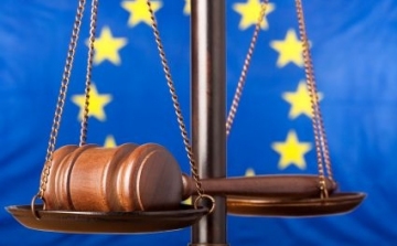 Devizahitelek - Darák: a Kúria megvárja az Európai Unió Bíróságának döntését