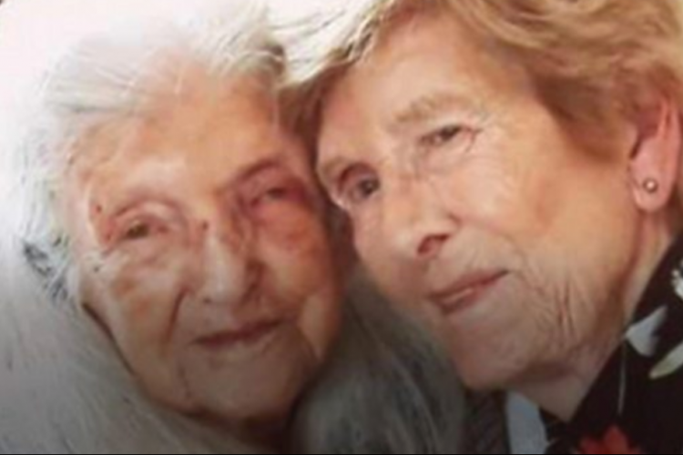 Nyolcvanegy éves korában találkozott először 103 éves édesanyjával egy ír nő