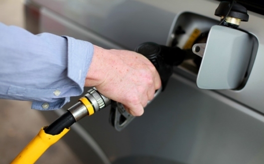 Drágul a benzin, a gázolaj ára csökken pénteken