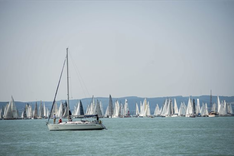 Több mint hatszáz hajó részvételére számítanak az idei Kékszalagon