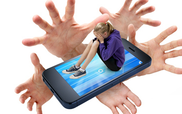 Megkezdte a munkát a Gyermekvédelmi Internet-kerekasztal 