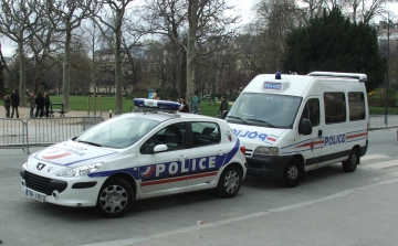 Párizsi merényletek - Több mint 1200 házkutatás és 165 előállítás Franciaországban