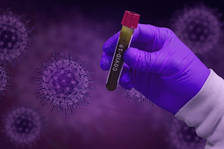 Világszerte 7,9 millióan fertőződtek meg és 433 ezren haltak meg