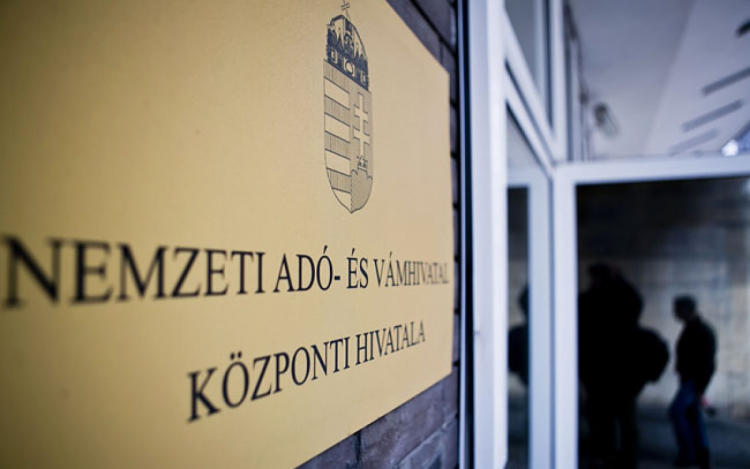 NAV: december 22-éig kell dönteni az eváról